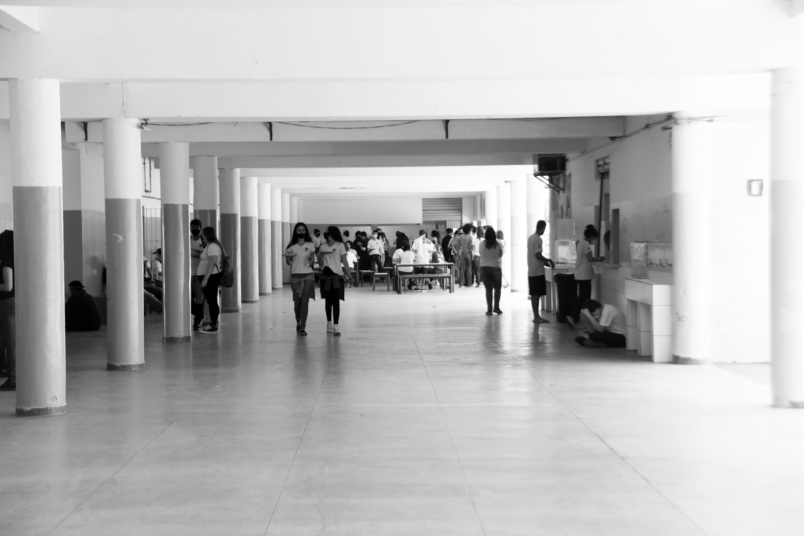 Alunos em pátio da Escola Estadual Dom João Nery, em Campinas: de acordo com o estudo, desqualificação do ensino público foi recorrente nos texto analisados