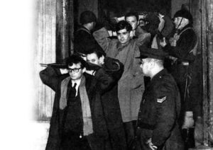 Estudantes e professores detidos na UBA em junho de 1966