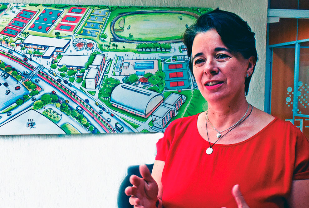 A professora Silvia Cristina Franco Amaral: “ O que o Estado está promovendo é a privatização do direito”